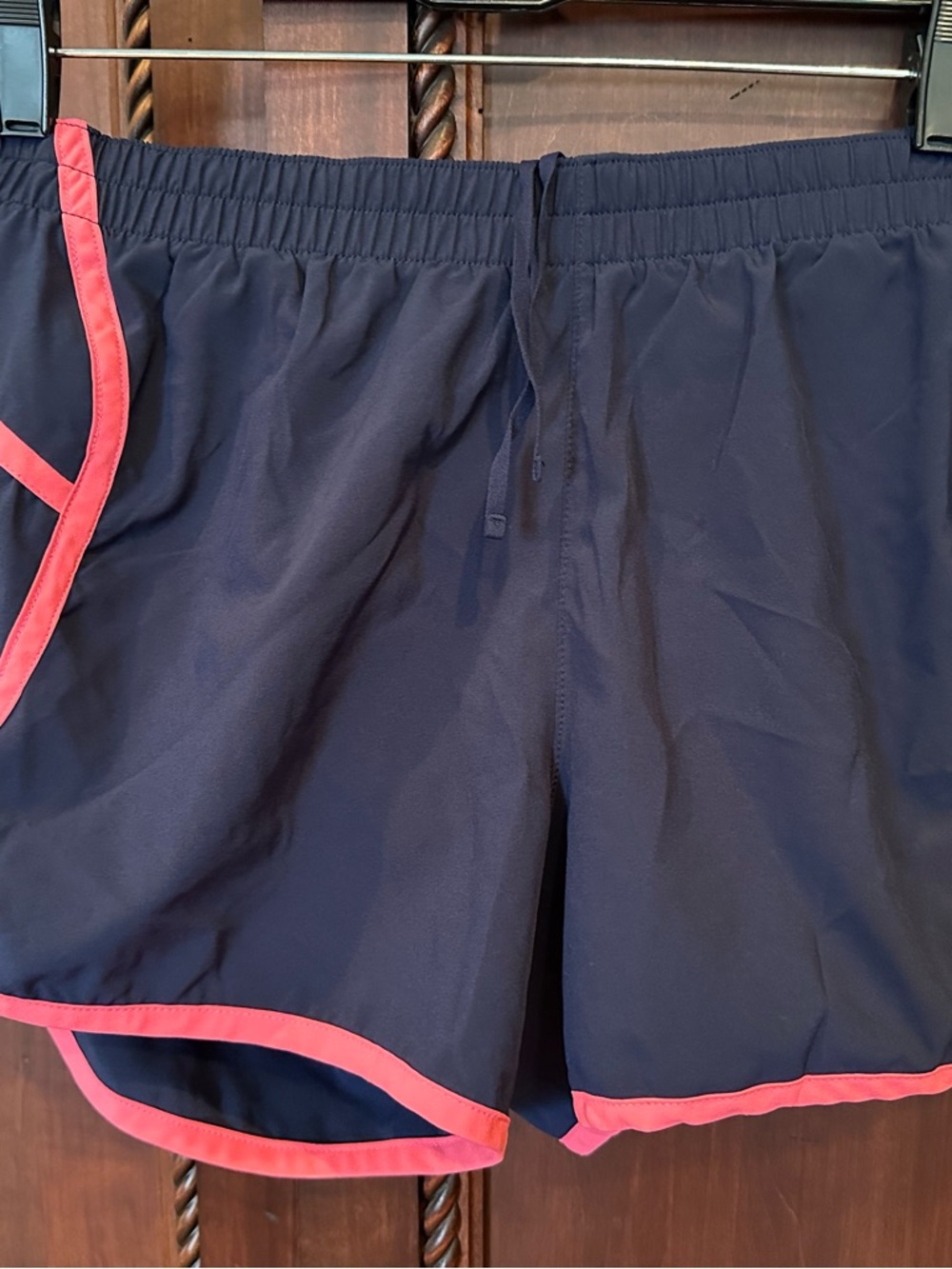 GAP Fit Gstride Shorts in Navy with Pink Trim
